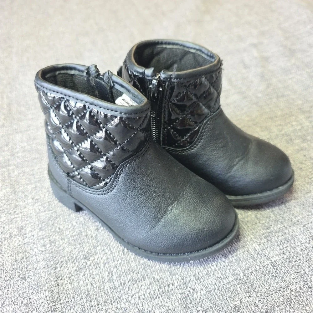 Oshkosh B'gosh Boots Girls Toddler Size 5M Zipper Side Quilted